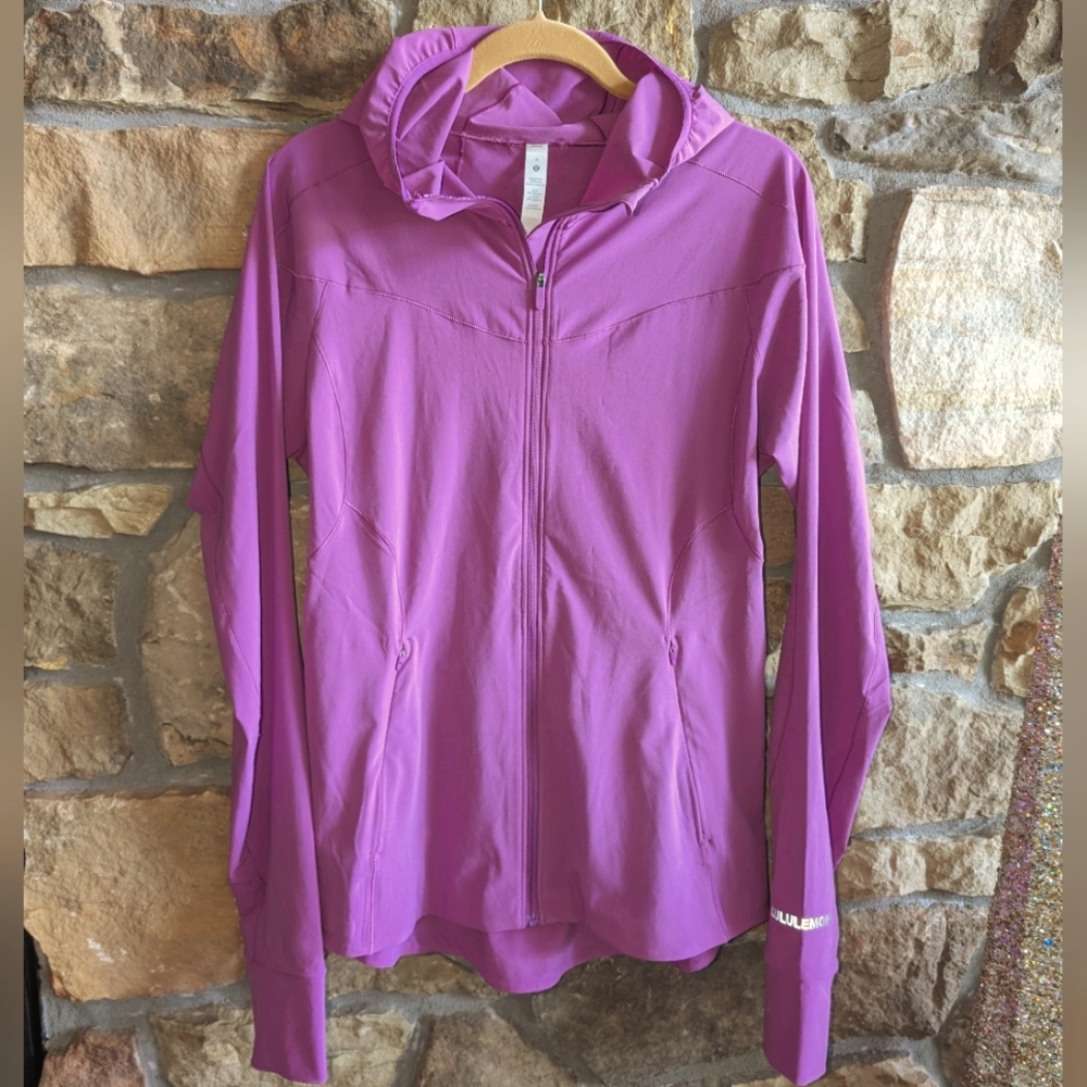 NWOT Lululemon Mist Over Windbreaker 8 Vivid Plum